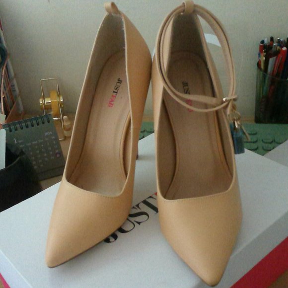 Jaslene Nude High Heels - Picture 2 of 6